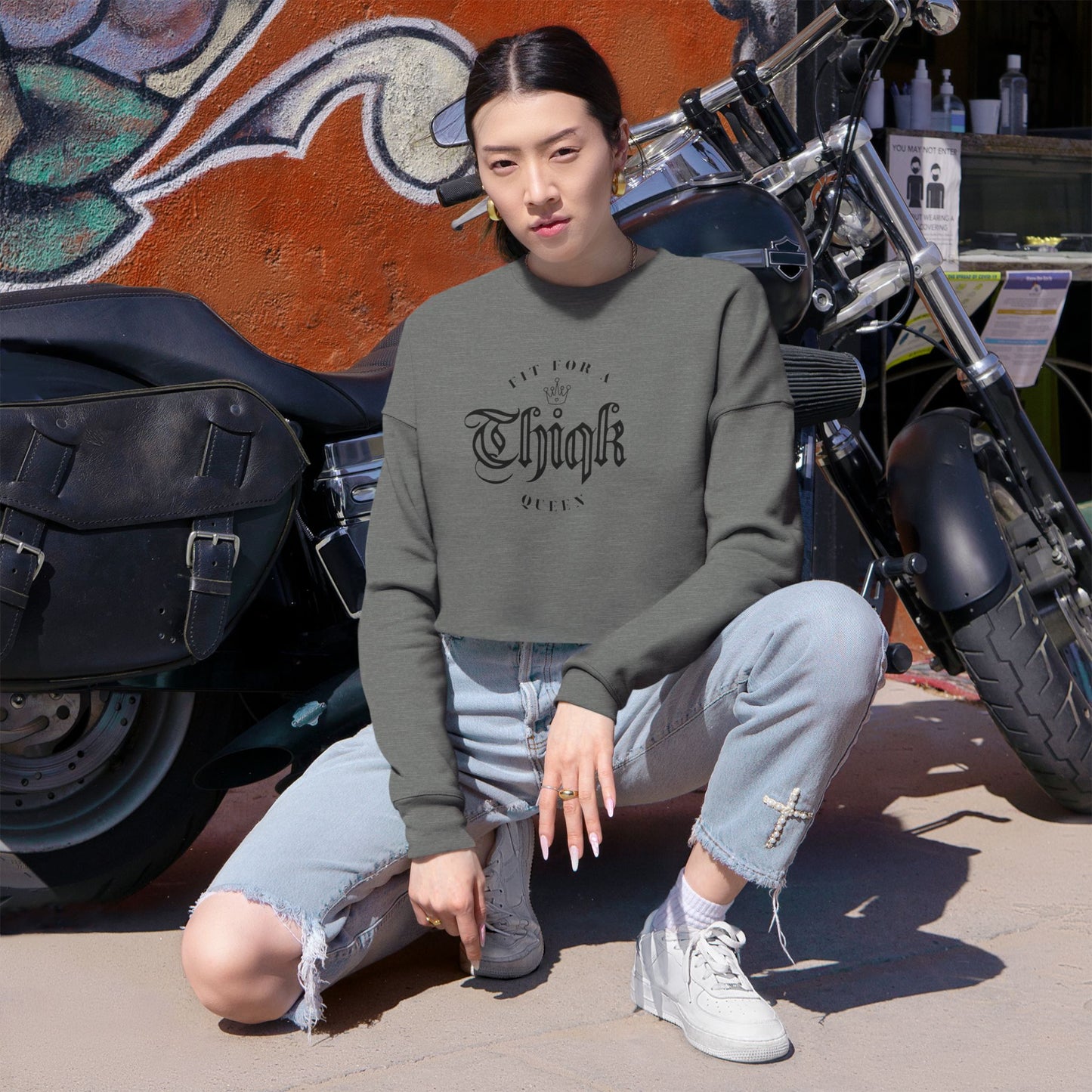Thiqk Cropped Sweatshirt - Perfect for Queens - Cozy Fashion for Confident Women